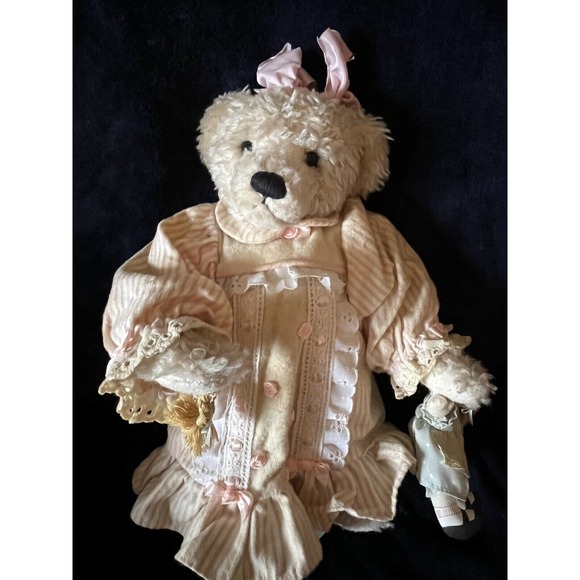 Ann E Cranshaw White Mohair Bear, Mommy Can you Fix it, Emma tears. 12” Rare